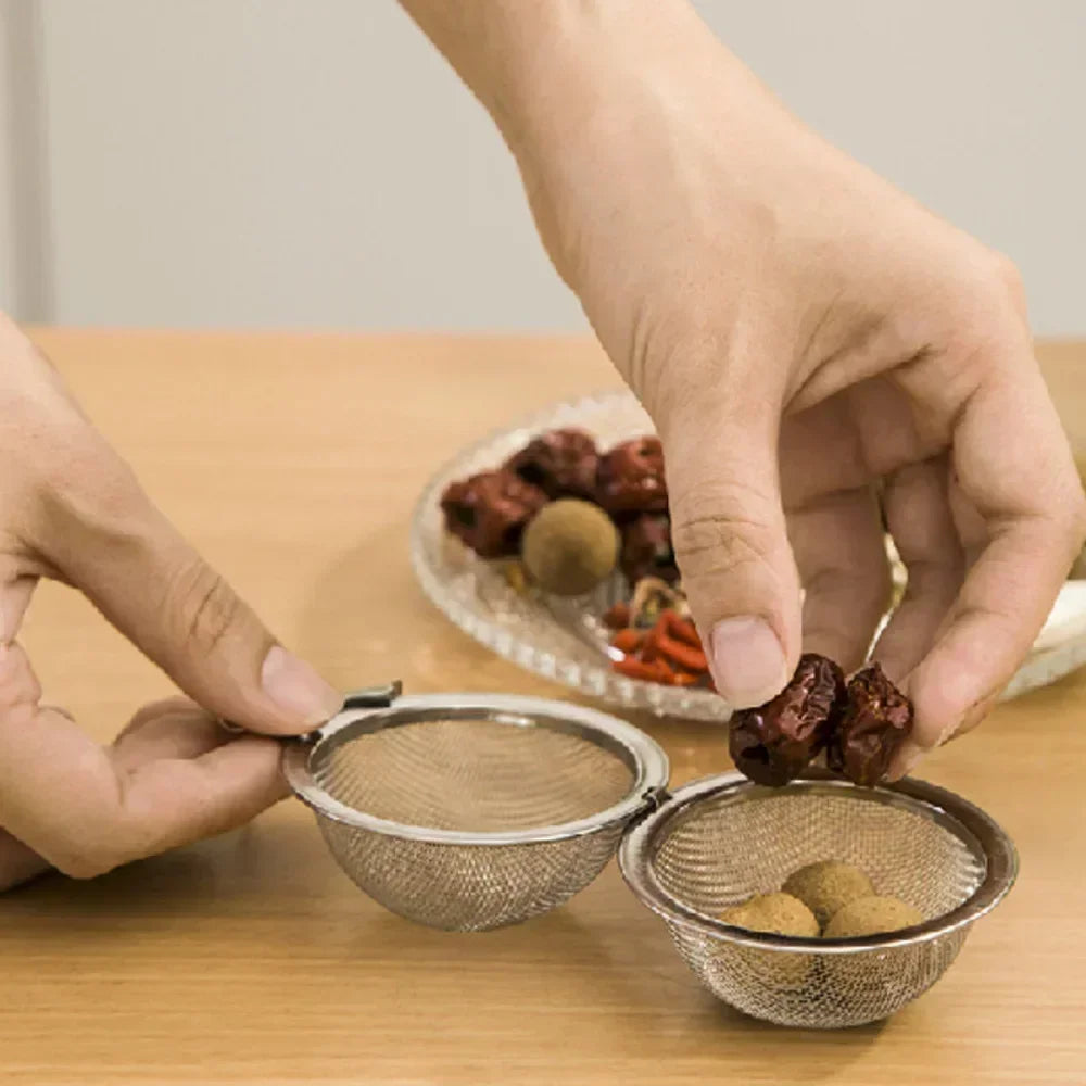1 Pc Sphere Locking Spice Tea Ball Strainer Mesh Infuser Tea Filter Strainers Stainless Steel Tea Accessories Kichen Accessories